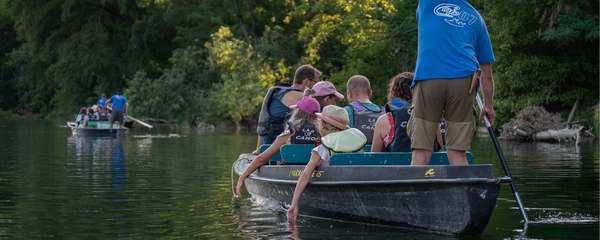balade en barque le soir activité famille guidée