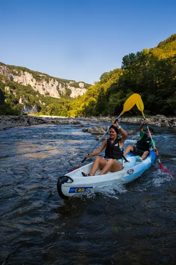 Photo Explorez l'Ardèche en canoë