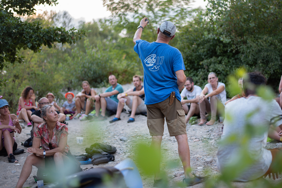 Photo soirée culturelle à la découverte des castors en barque sampzon